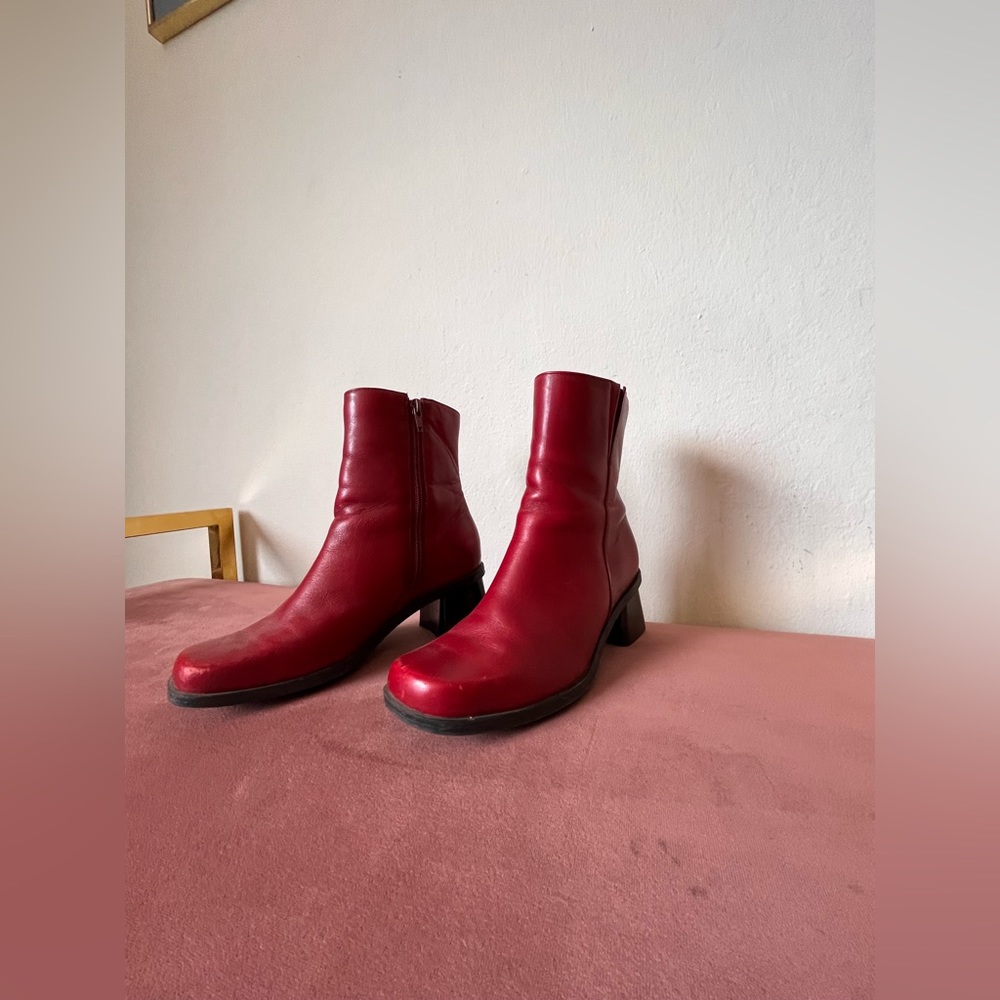 Naturalizer Red Booties - Picture 3 of 4